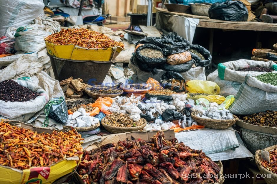 Chakki Atta 10kg (چکی آٹا ۱۰ کلو) — Faisalabad ke bazaar mein