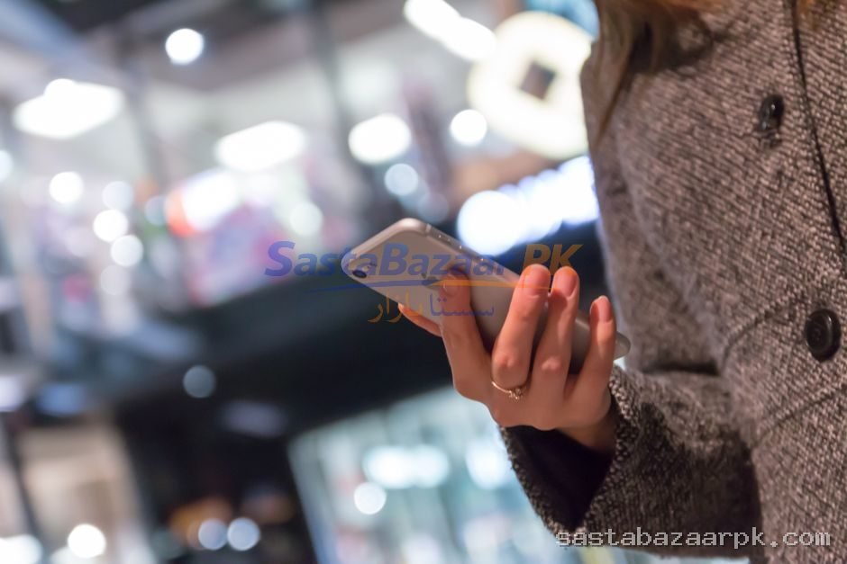 Mobile Back Cover (موبائل کور) — Quetta ke bazaar mein