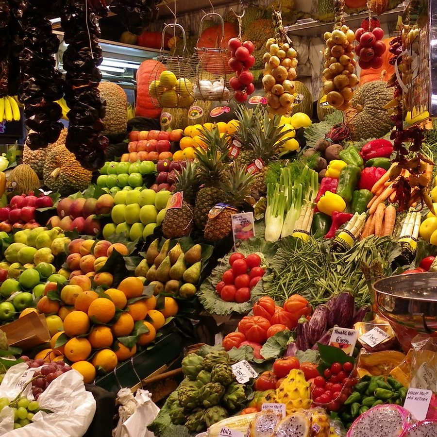 Green Grapes (ہرے انگور) — Peshawar ke bazaar mein